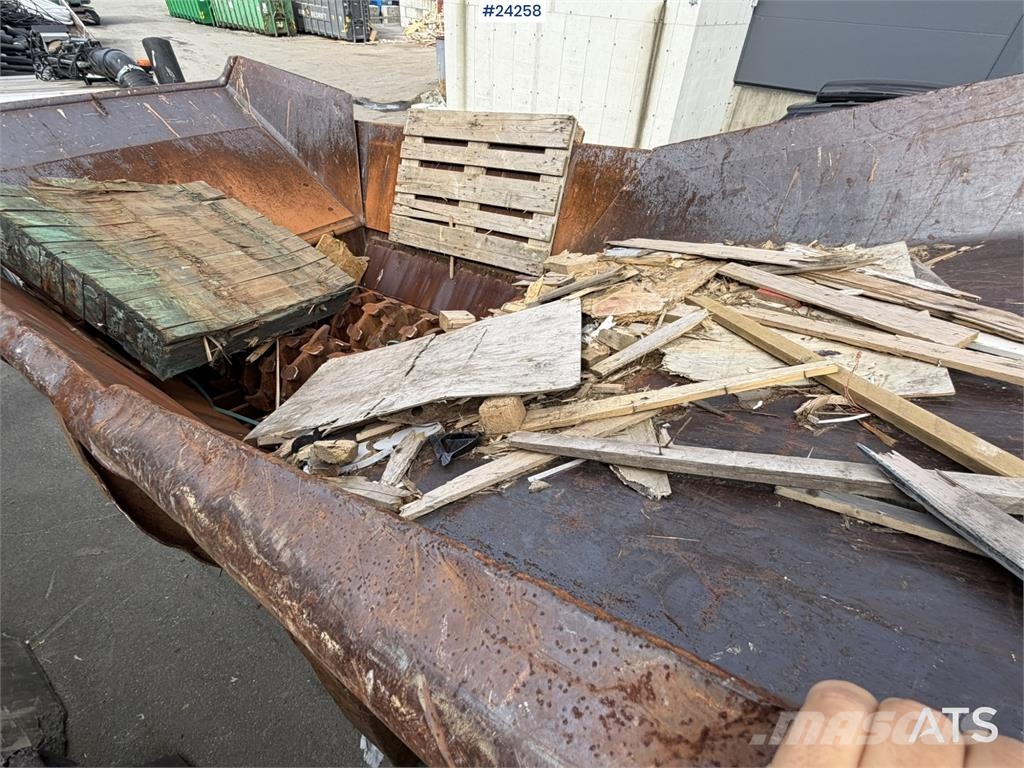 Raptor XL-D grinder for wood available for sale as a repa Surface drill rigs