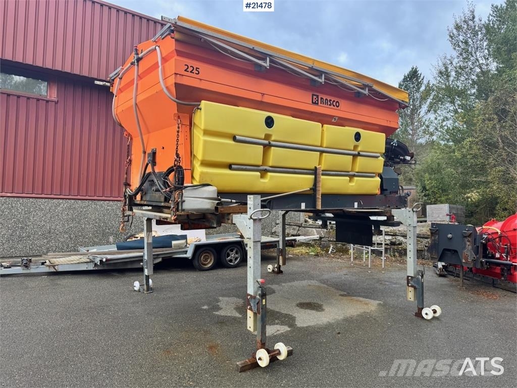 Rasco L4500 Combi Spreader. Transportation - Others