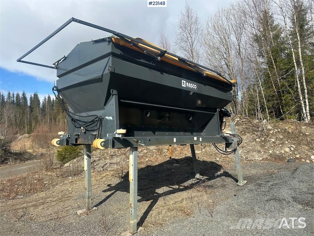 Rasco Solid L 9.0k PHP 10 sand spreader – 9 cubic Piaskarki i solarki