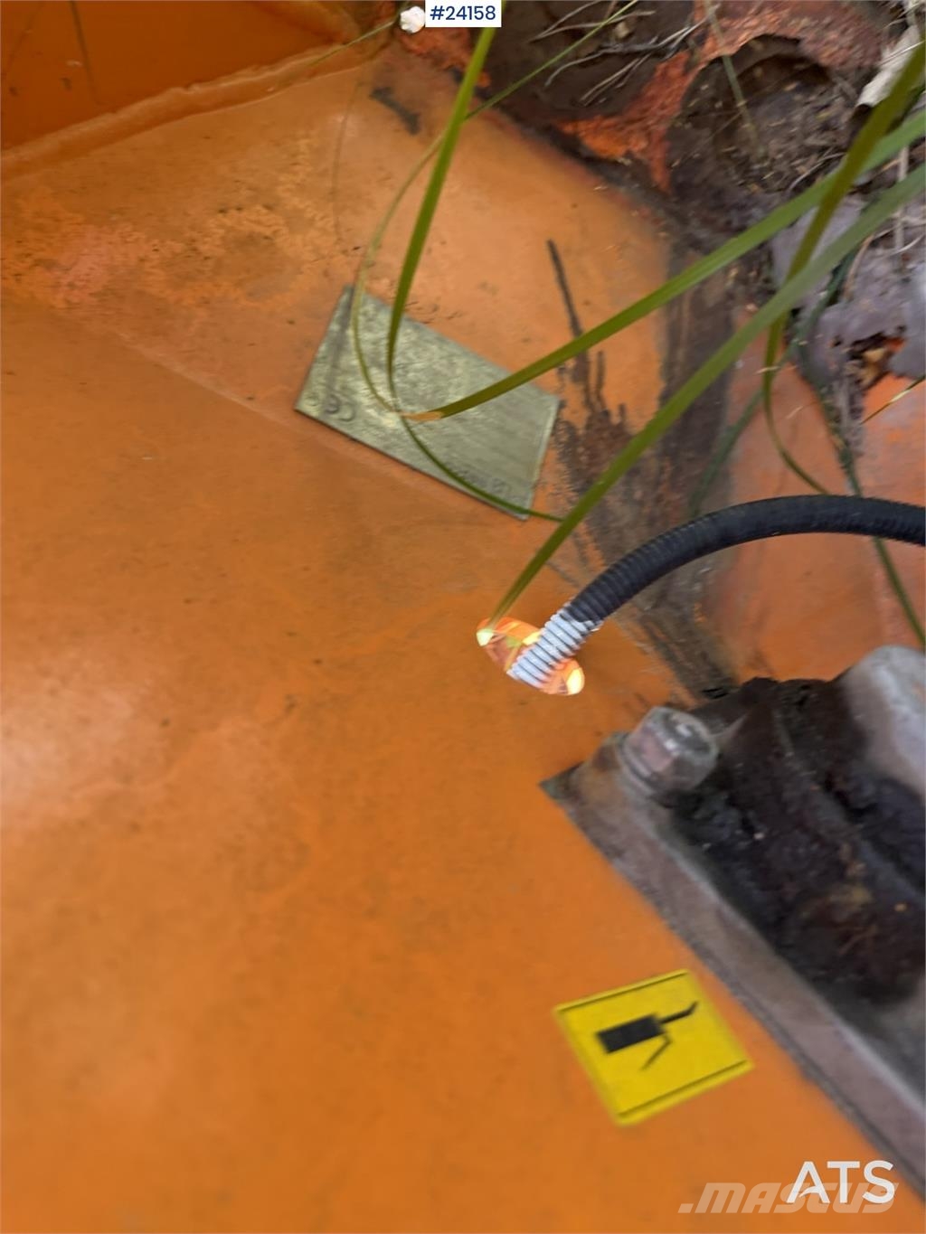 Rasco TRP sand spreader with a control panel معدات البناء - غير ذلك
