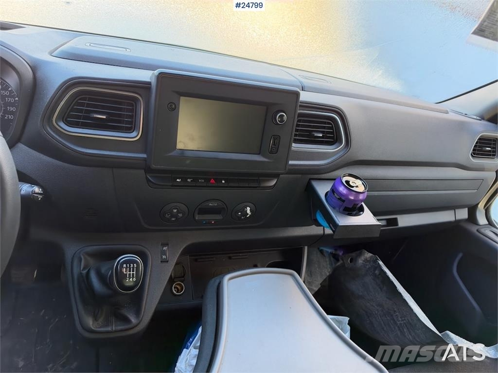 Renault Master Box Van with Refrigeration Unit – Power Ste Varebiler