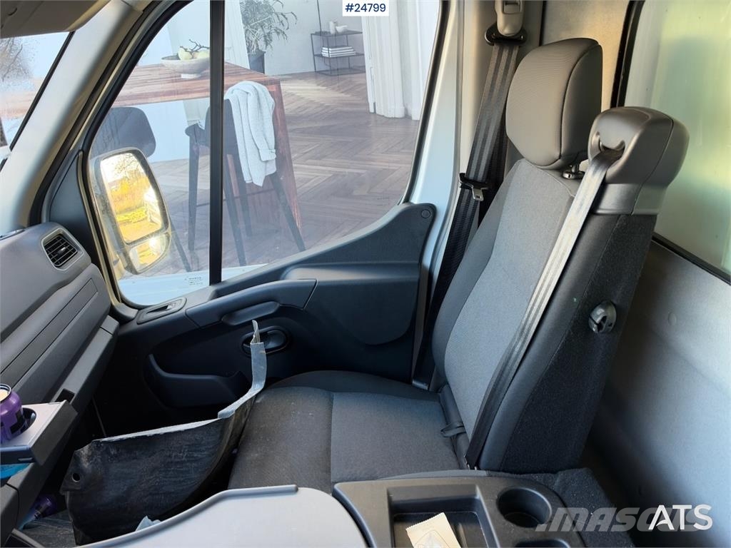 Renault Master Box Van with Refrigeration Unit – Power Ste Varebiler