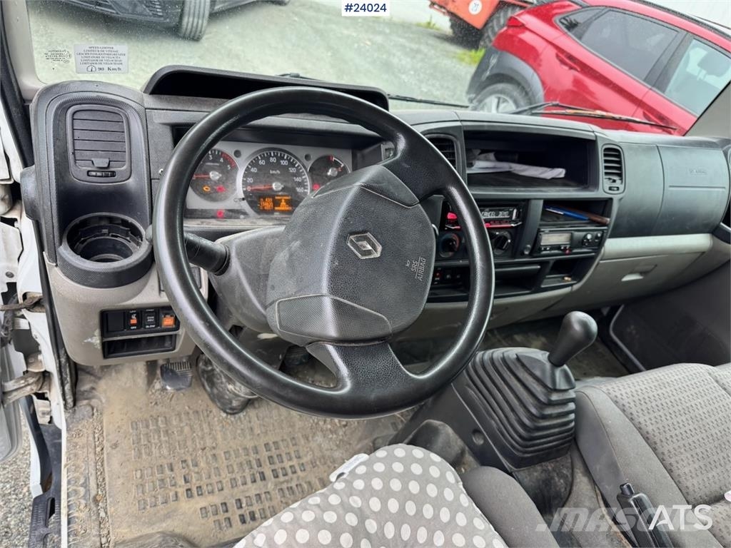 Renault Maxity Tipper Truck – 135,000 km – 3-Way Tipping W Tippbil