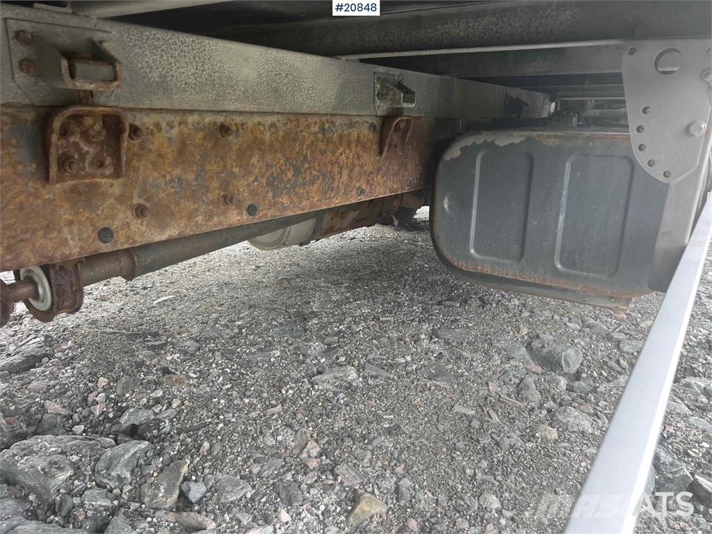 Renault midlum Camiones con caja de remolque