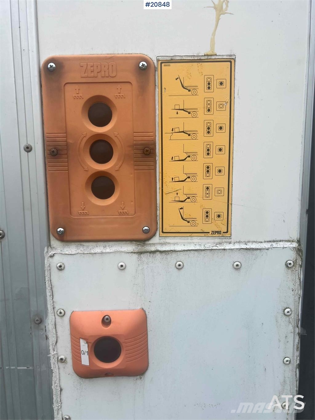 Renault midlum Camiones con caja de remolque