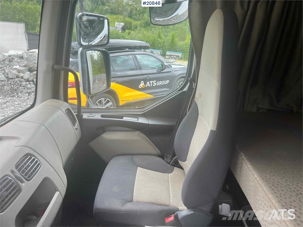 Renault midlum Camiones con caja de remolque