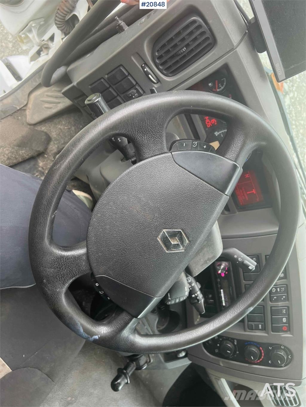 Renault midlum Camiones con caja de remolque