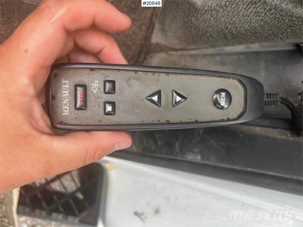 Renault midlum Camiones con caja de remolque