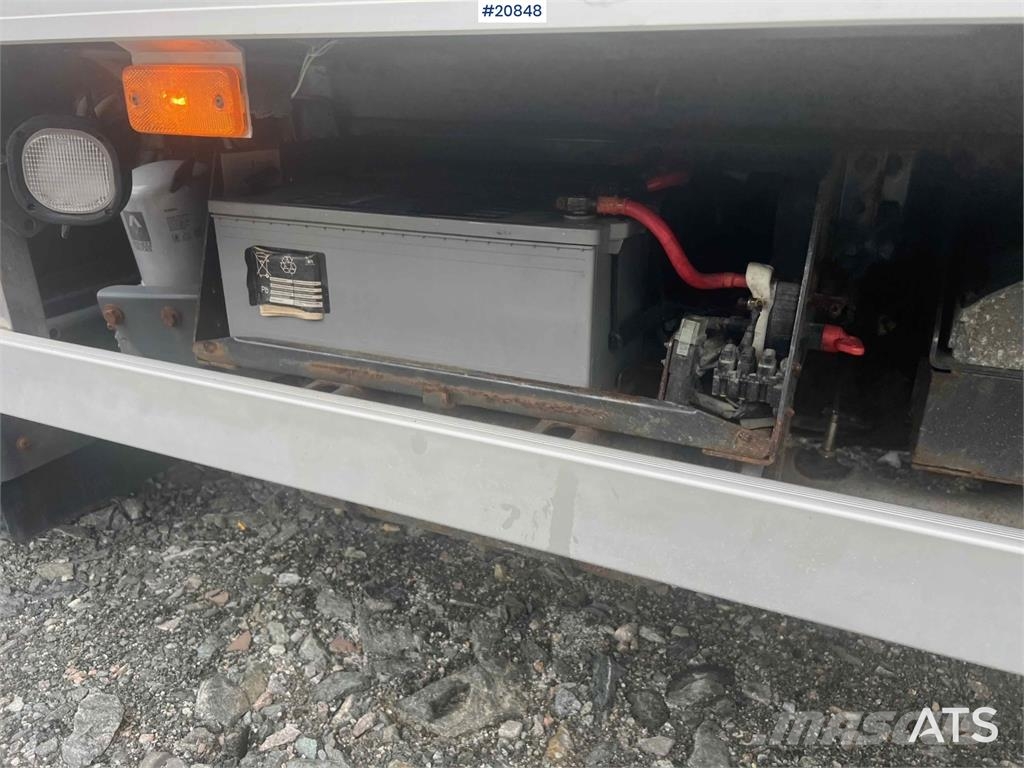 Renault midlum Camiones con caja de remolque