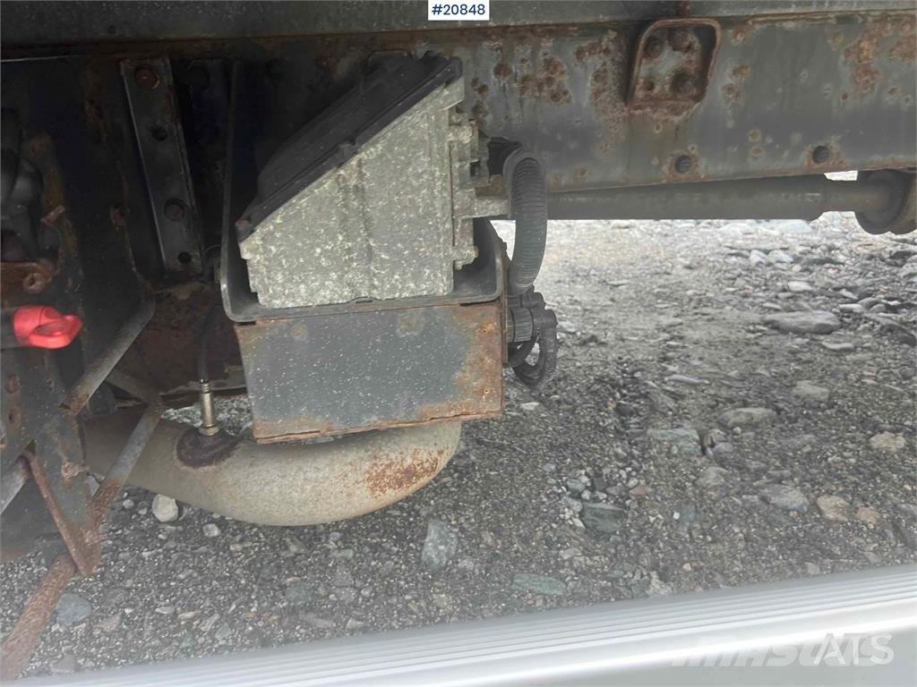 Renault midlum Camiones con caja de remolque