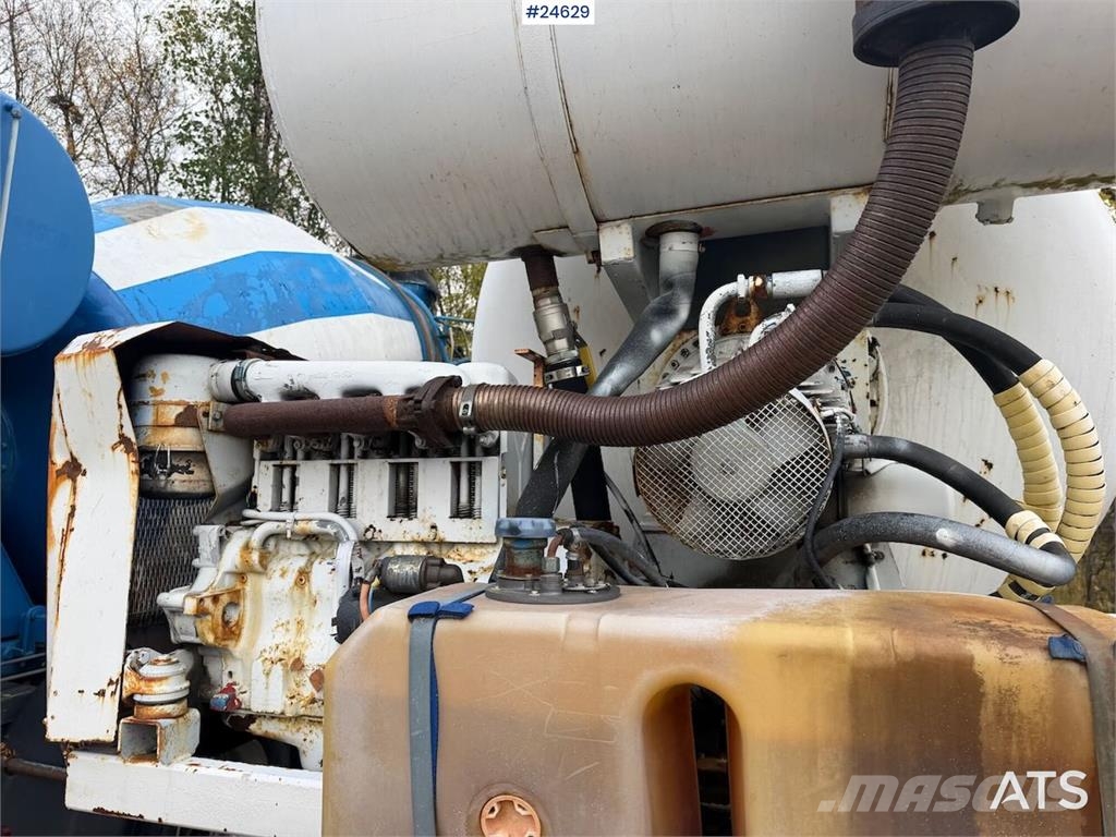 RKP PHV-205 concrete trailer with Mosstec drum Concrete accessories