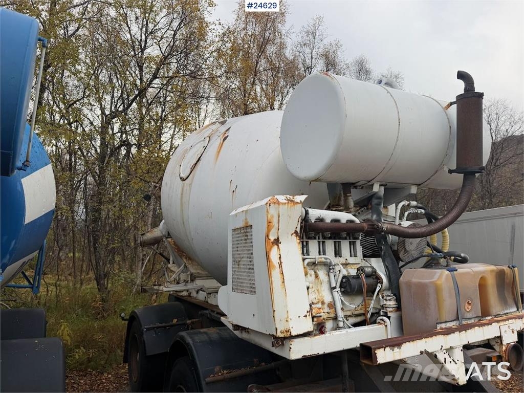 RKP PHV-205 concrete trailer with Mosstec drum Concrete accessories