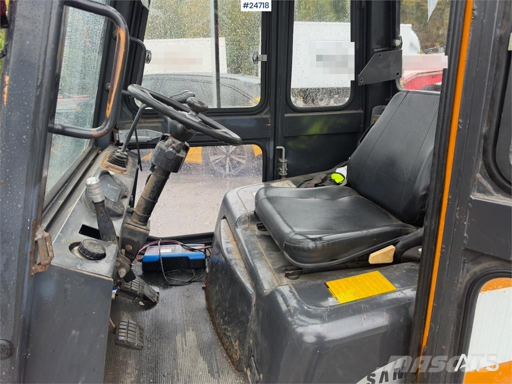 Samsung SF250 Forklift – Only 1,980 Hours! Carretillas diesel