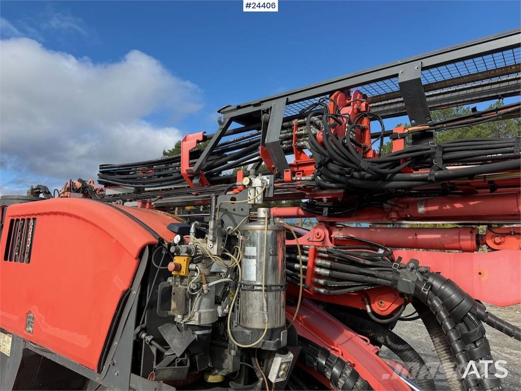 Sandvik Dino DC400R drill rig with machine control and sha Свердлильні установки