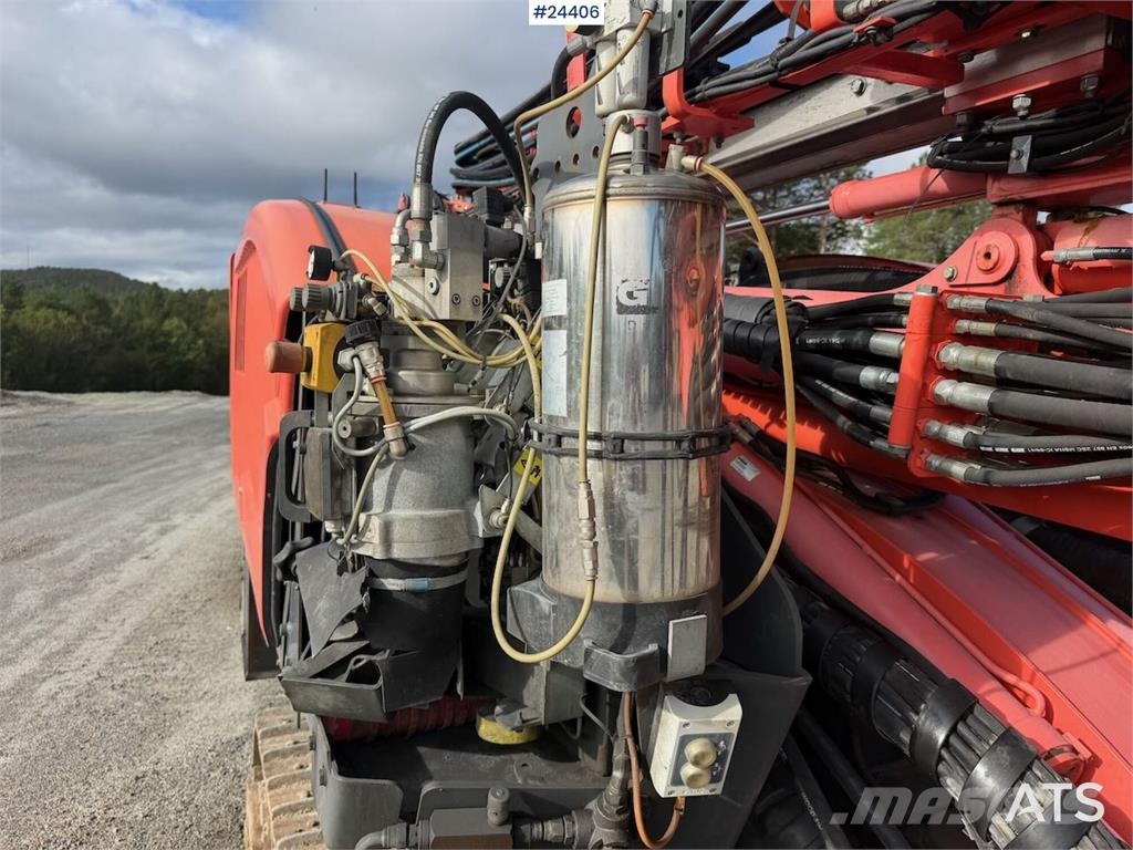 Sandvik Dino DC400R drill rig with machine control and sha Свердлильні установки