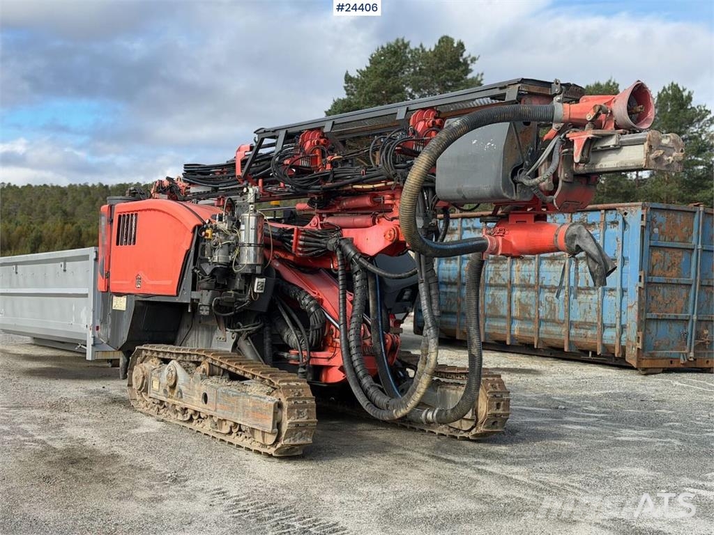Sandvik Dino DC400R drill rig with machine control and sha Свердлильні установки