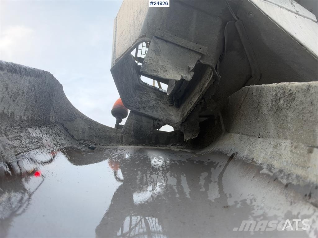 Scania G480 8x4 Concrete mixer truck with Liebherr bodywo Betonvežiai