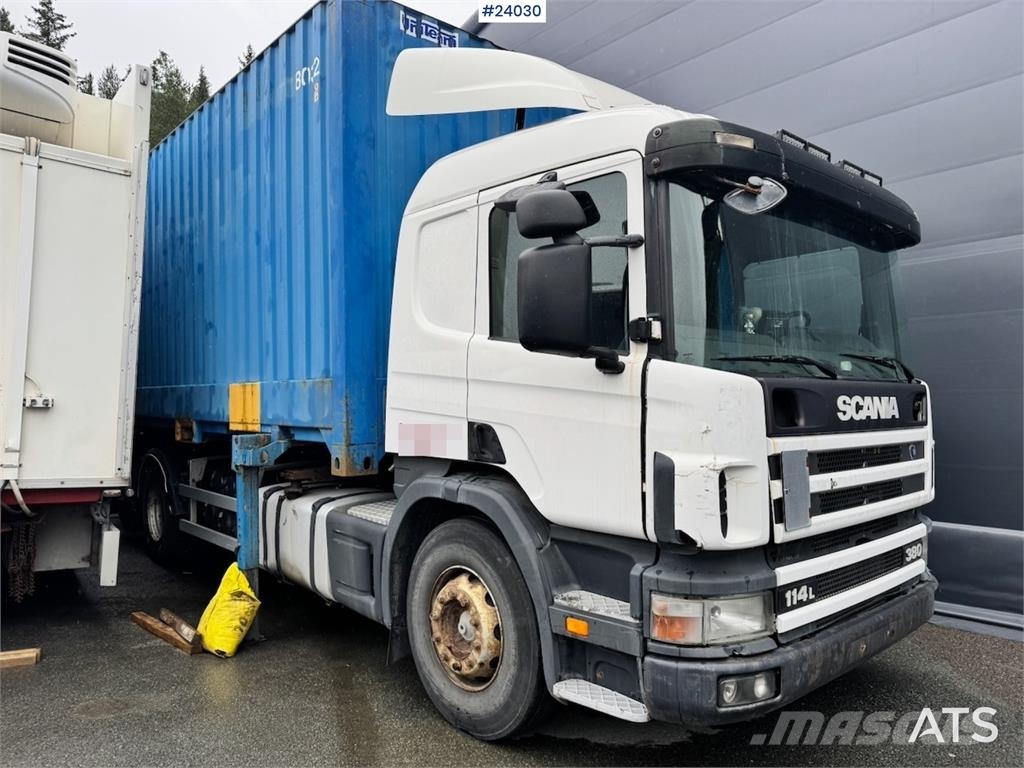 Scania P114 Container Truck with Tail Lift Camiones portacontenedores