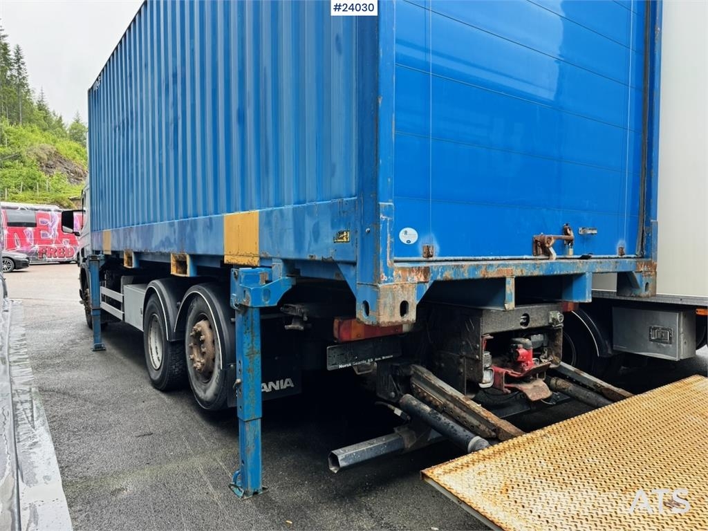 Scania P114 Container Truck with Tail Lift Camiones portacontenedores