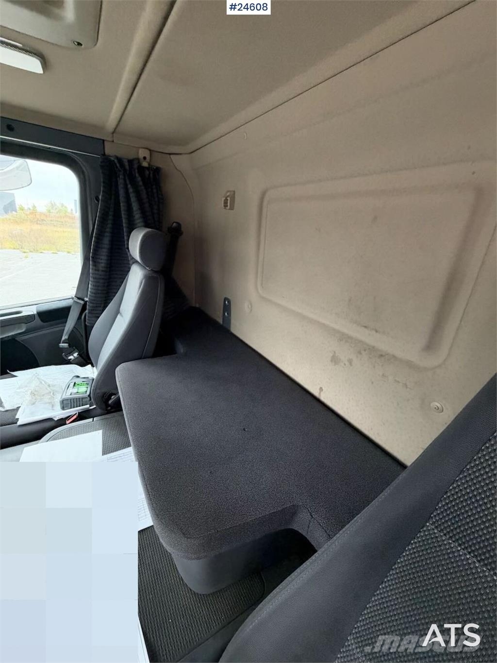 Scania P270 4x2 Box truck - Full side opening Skapbiler