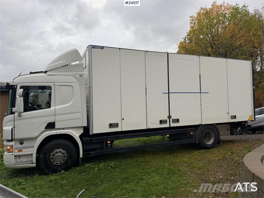 Scania P270 4x2 box truck with full side opening and tail Kylmä-/Lämpökori kuorma-autot