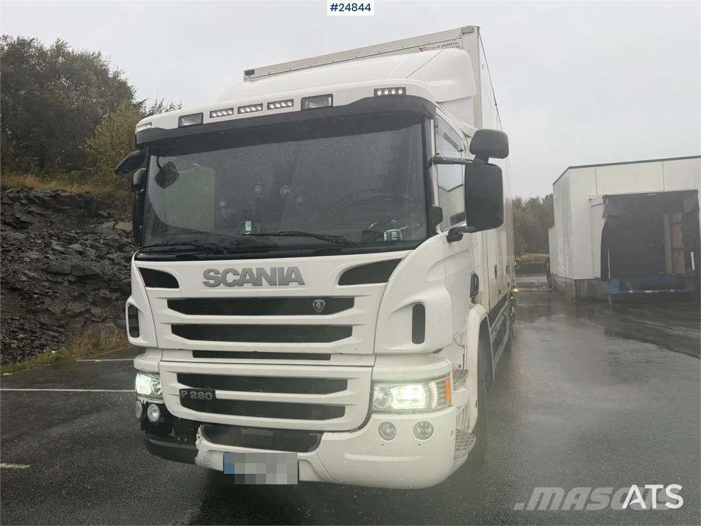 Scania P280 Box truck with full side opening and tail lif شاحنات ذات هيكل صندوقي