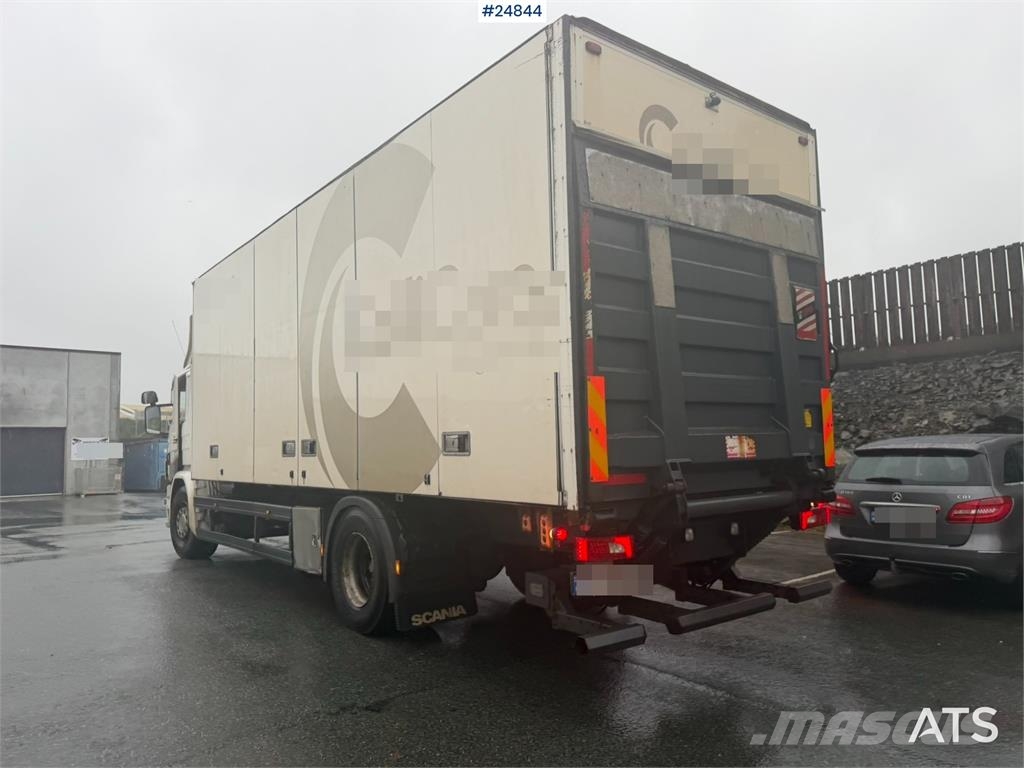 Scania P280 Box truck with full side opening and tail lif شاحنات ذات هيكل صندوقي