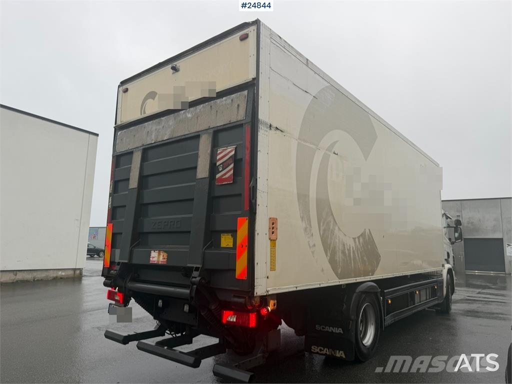 Scania P280 Box truck with full side opening and tail lif شاحنات ذات هيكل صندوقي