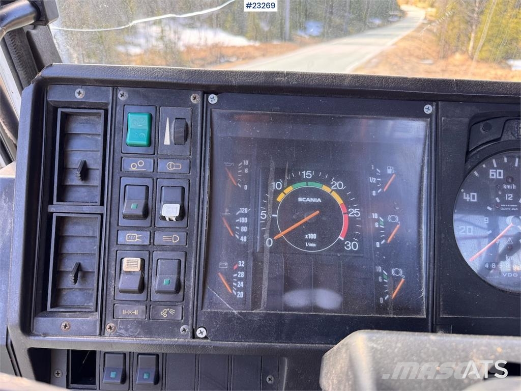 Scania R112 Truck with Crane and Saw Camiones grúa