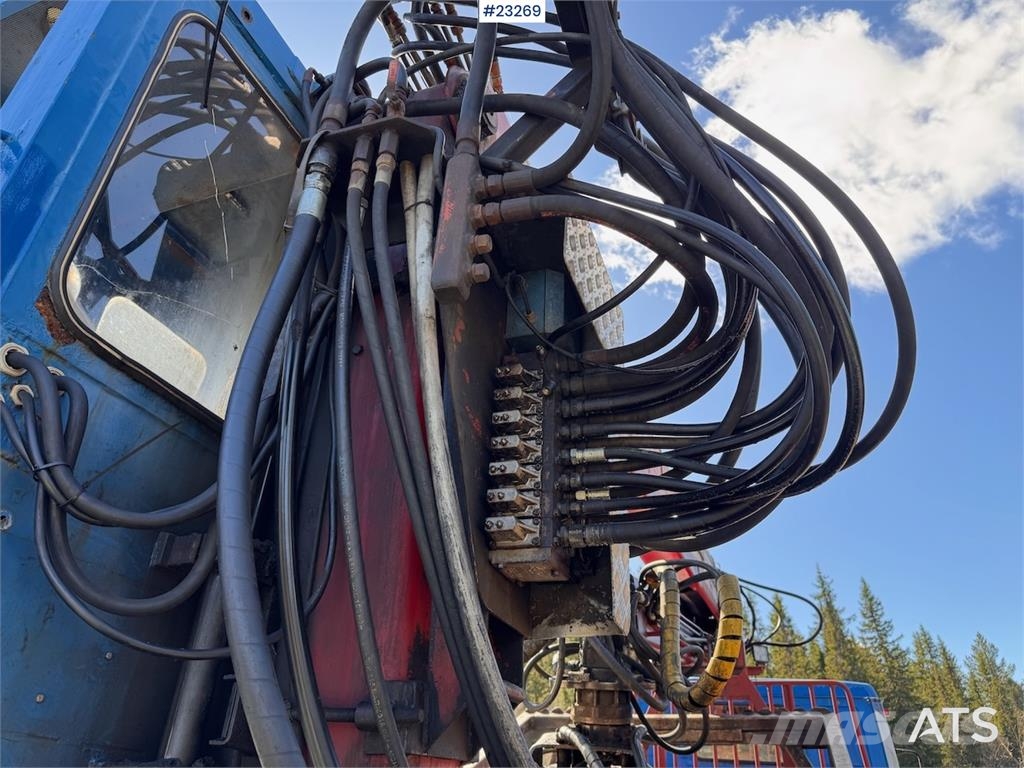 Scania R112 Truck with Crane and Saw Camiones grúa