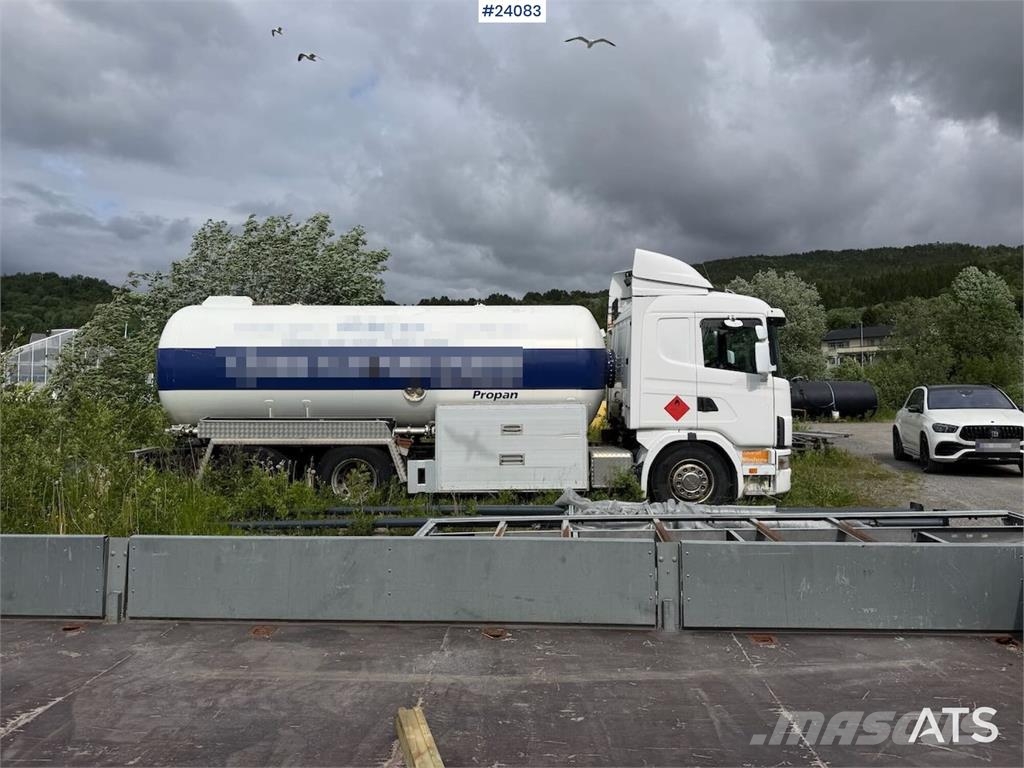Scania R124 6x2 tanker truck. Can be purchased as a chass Camiones cisternas