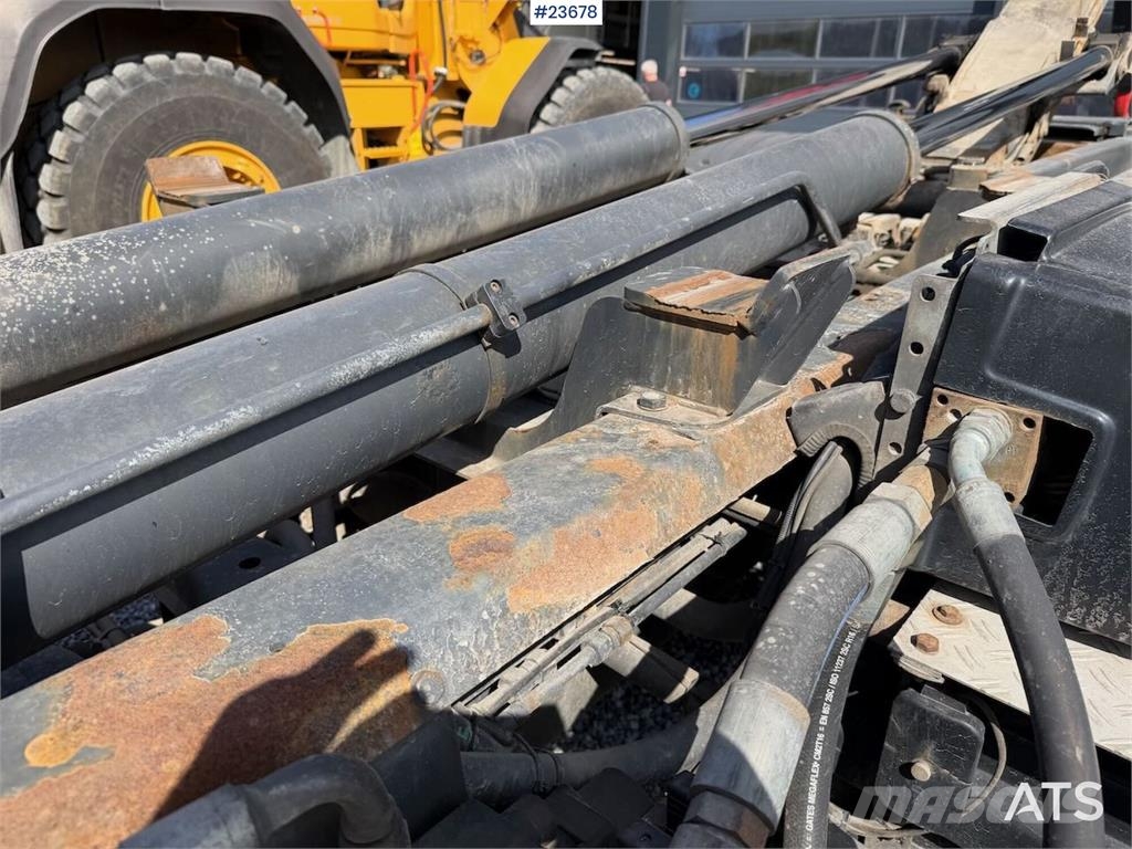 Scania R480 6x2 hook truck w/ crane hydraulics and replac Camiones elevadores de gancho