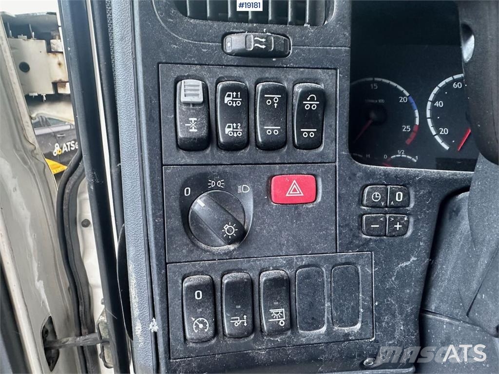 Scania R480 6x2 w/ Zepro lift. Rep. object. Camiones con chasís y cabina
