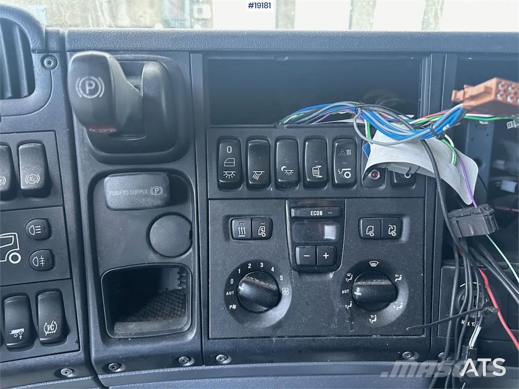 Scania R480 6x2 w/ Zepro lift. Rep. object. Camiones con chasís y cabina