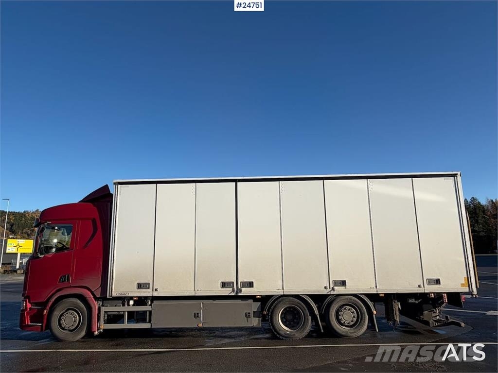 Scania R500 6x2 Box truck - Hiab 13 t/m crane Caminhões baú