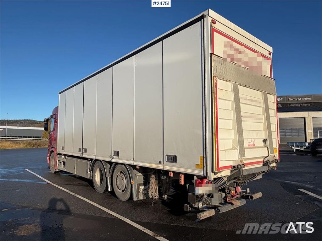 Scania R500 6x2 Box truck - Hiab 13 t/m crane Caminhões baú