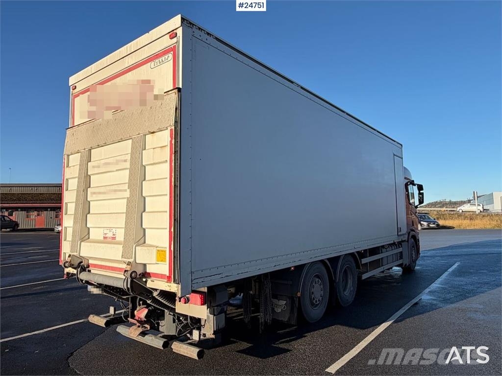 Scania R500 6x2 Box truck - Hiab 13 t/m crane Caminhões baú