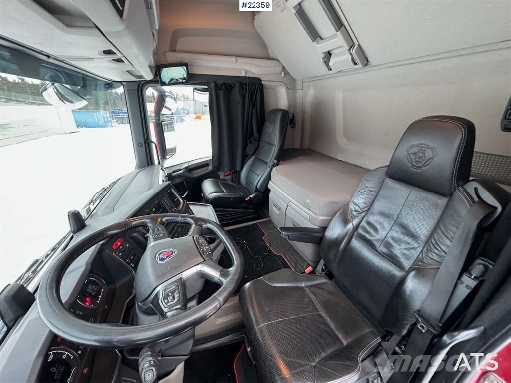 Scania R500 6x2 crane truck w/ 47 t/m Hiab crane with jib Camiones grúa