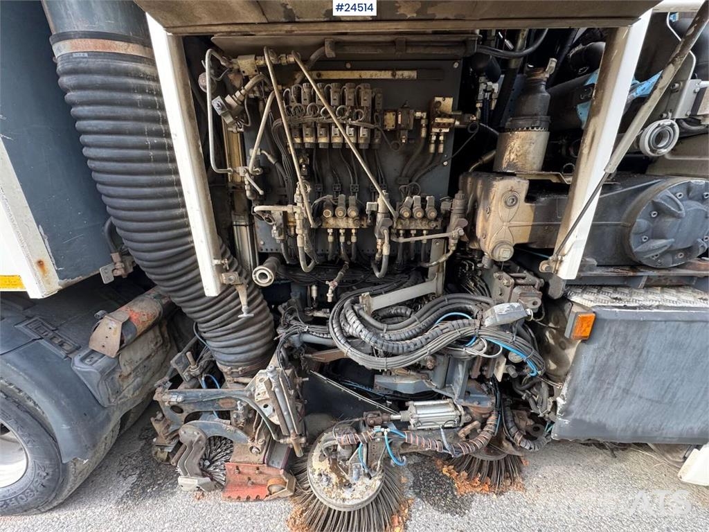 Scania R500 6x2 Suction Sweeper – Valair Body Sweeper trucks