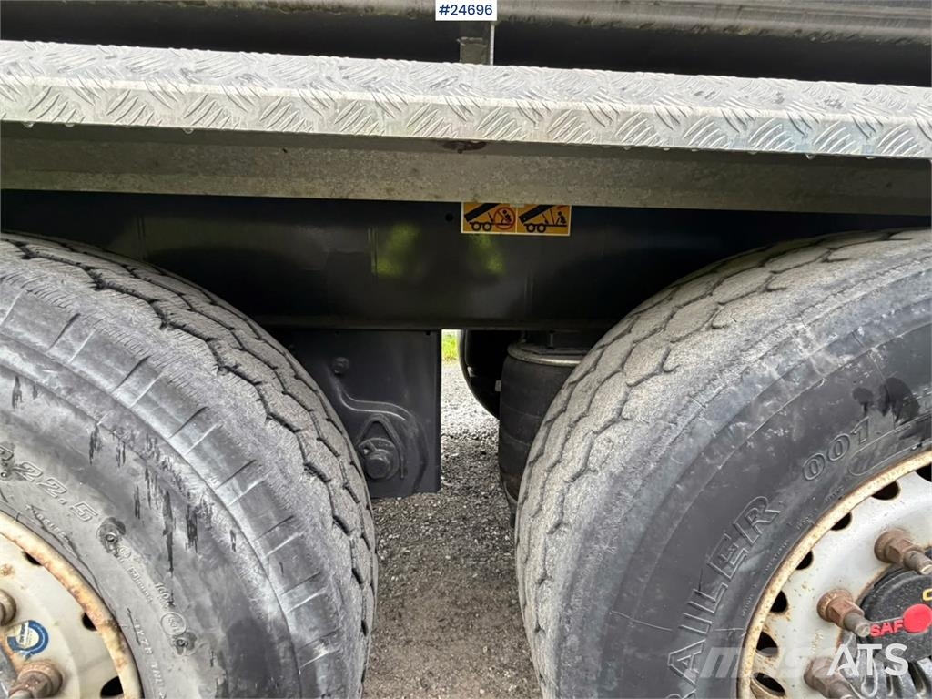 Scania R500 8x4 tipper truck with 2-axle Istrail tipping  Tippbil