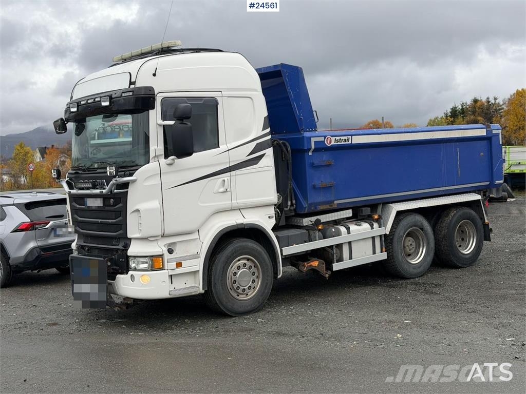 Scania R560 6x2 tipper equipped for snowplowing, with und Tippbil