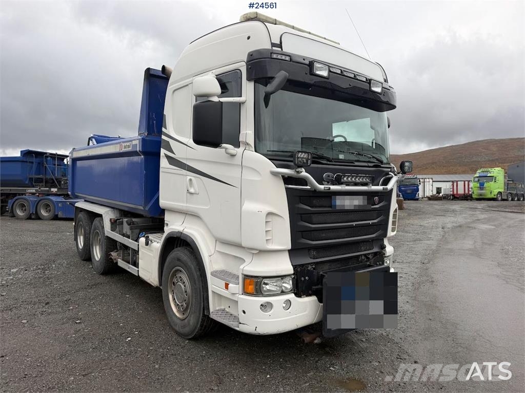 Scania R560 6x2 tipper equipped for snowplowing, with und Tippbil