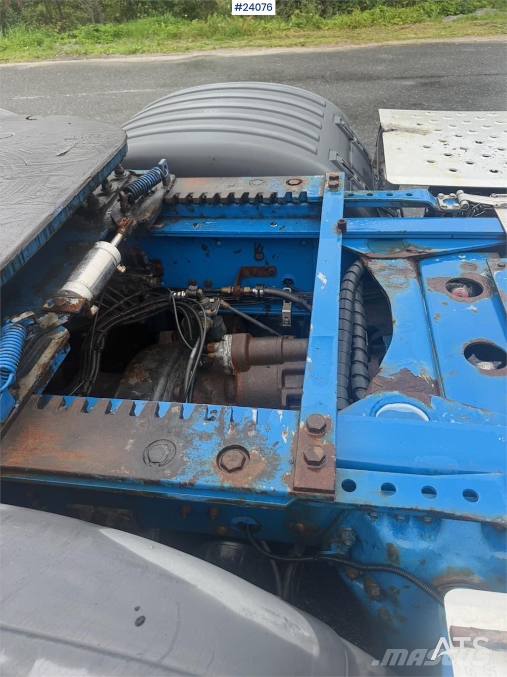 Scania R560 6x4 Tractor Unit. Truck Mounted Attenuator NO وحدات الجر
