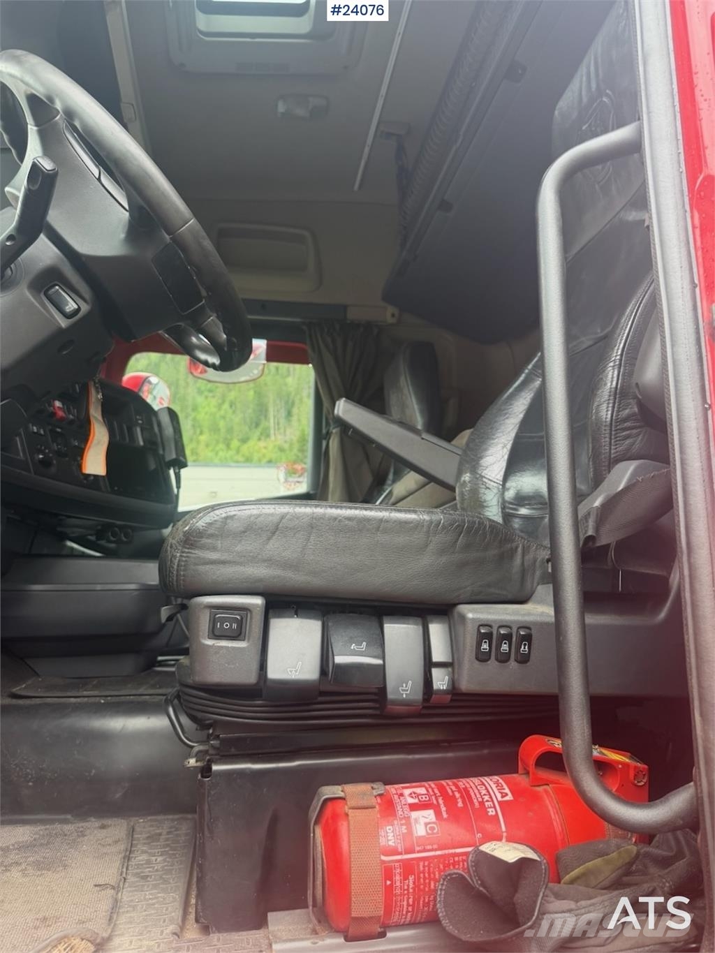 Scania R560 6x4 Tractor Unit. Truck Mounted Attenuator NO وحدات الجر