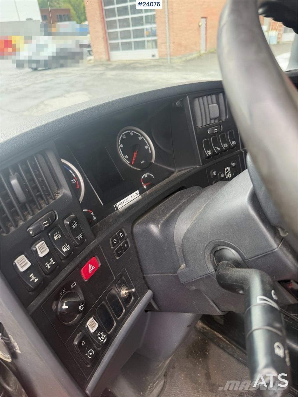 Scania R560 6x4 Tractor Unit. Truck Mounted Attenuator NO وحدات الجر