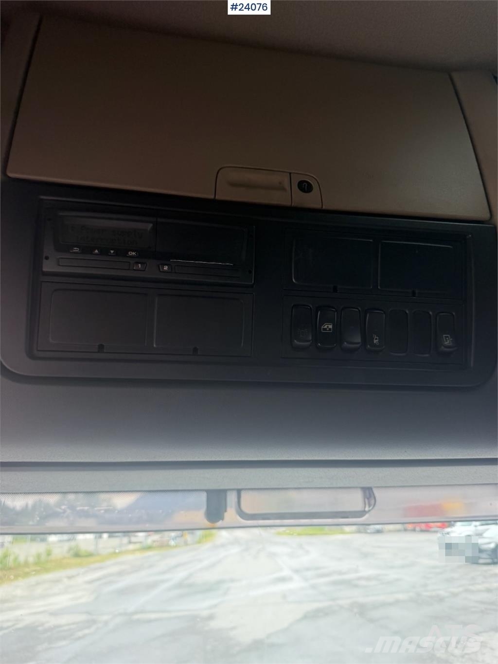 Scania R560 6x4 Tractor Unit. Truck Mounted Attenuator NO وحدات الجر