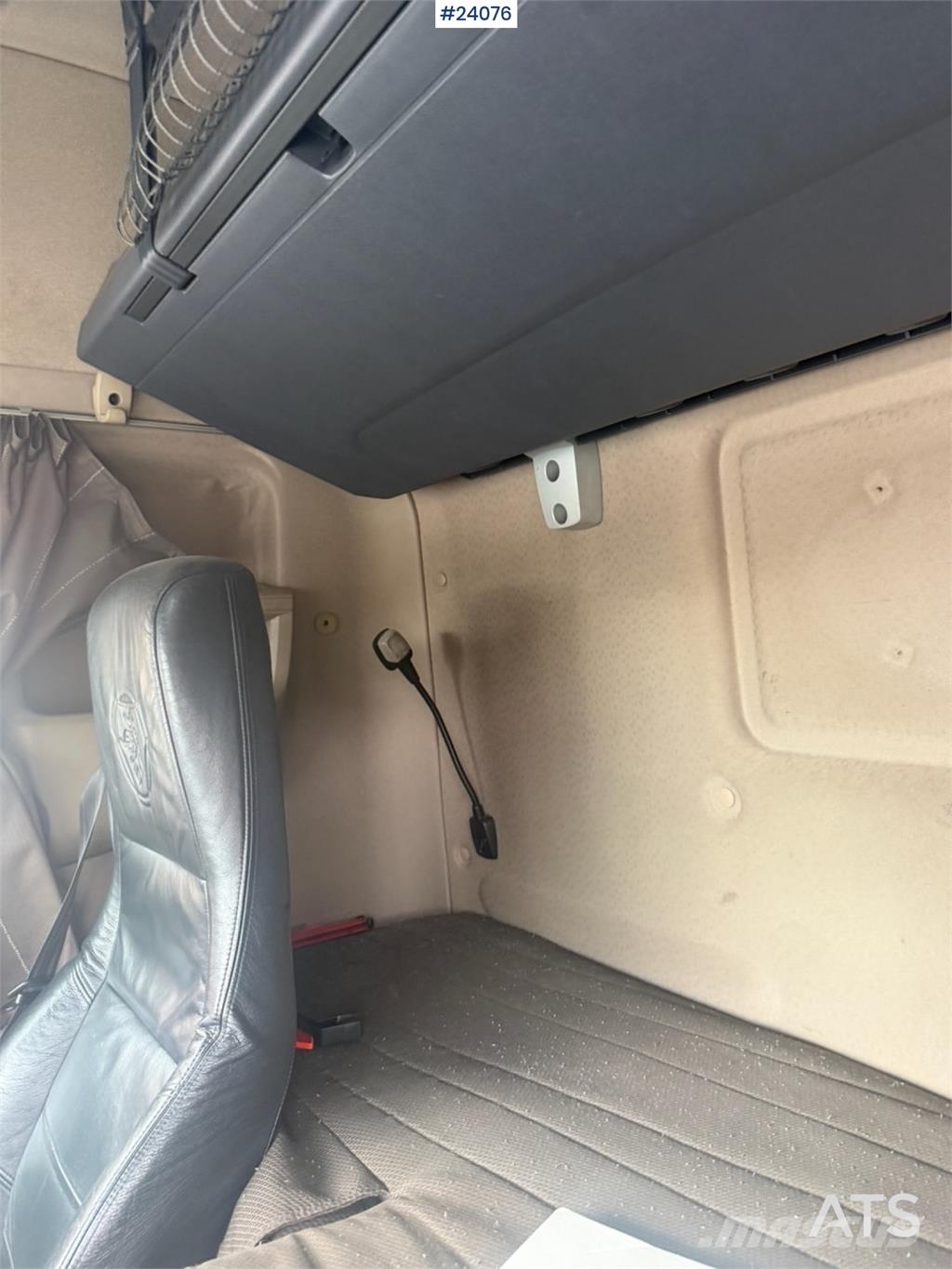 Scania R560 6x4 Tractor Unit. Truck Mounted Attenuator NO وحدات الجر
