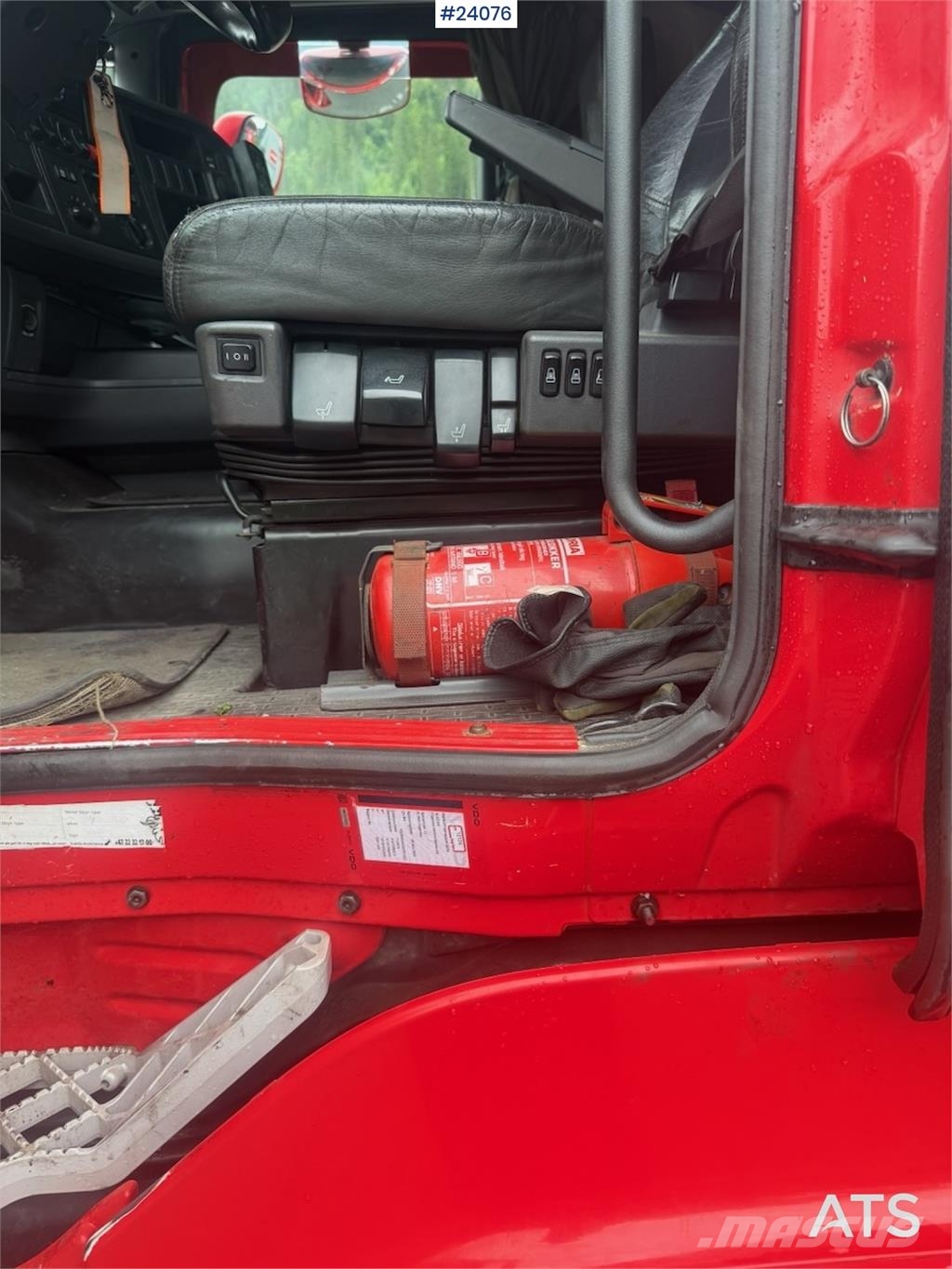 Scania R560 6x4 Tractor Unit. Truck Mounted Attenuator NO وحدات الجر