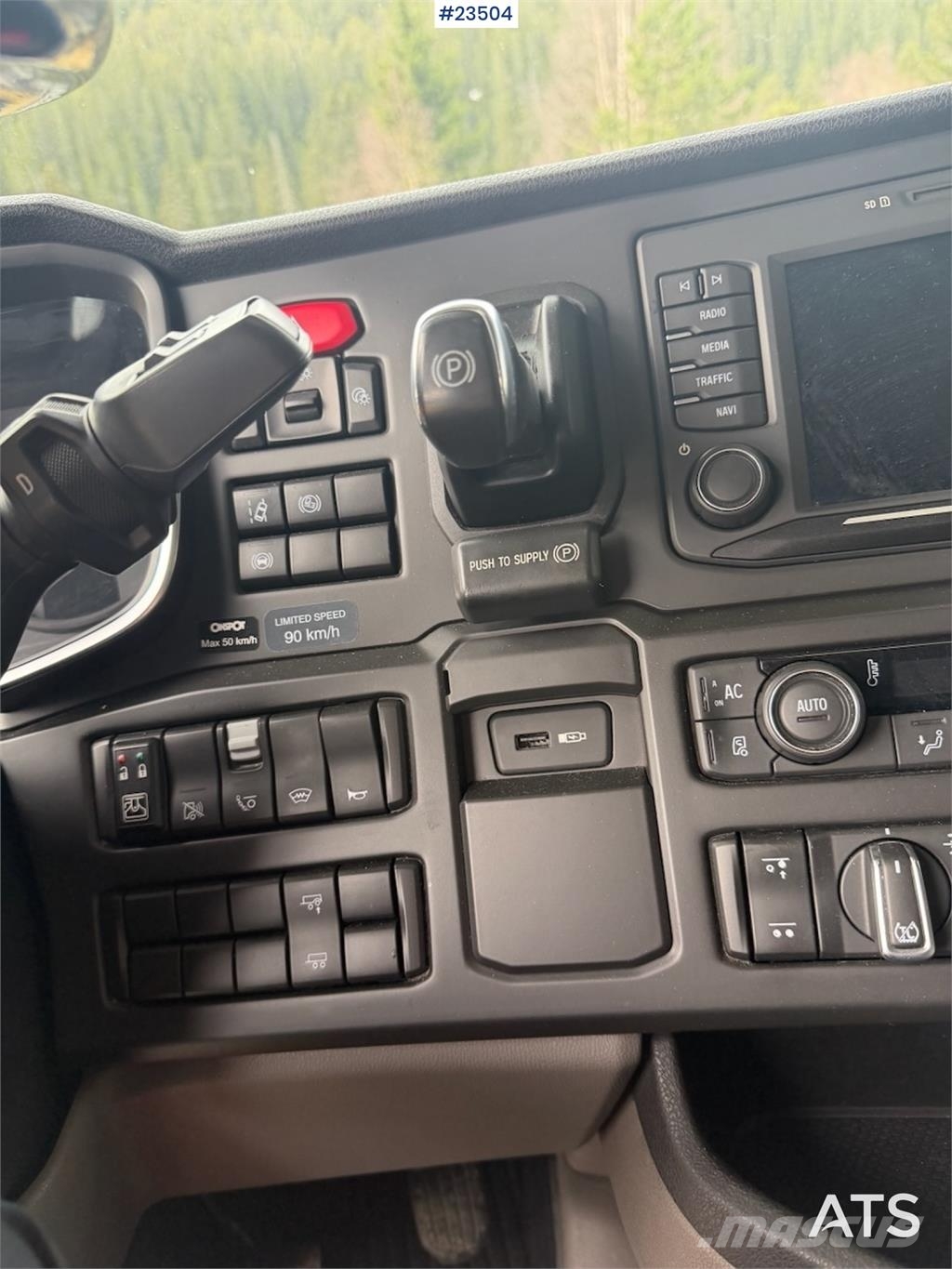 Scania R580 6x2 Chassis Camiones con chasís y cabina
