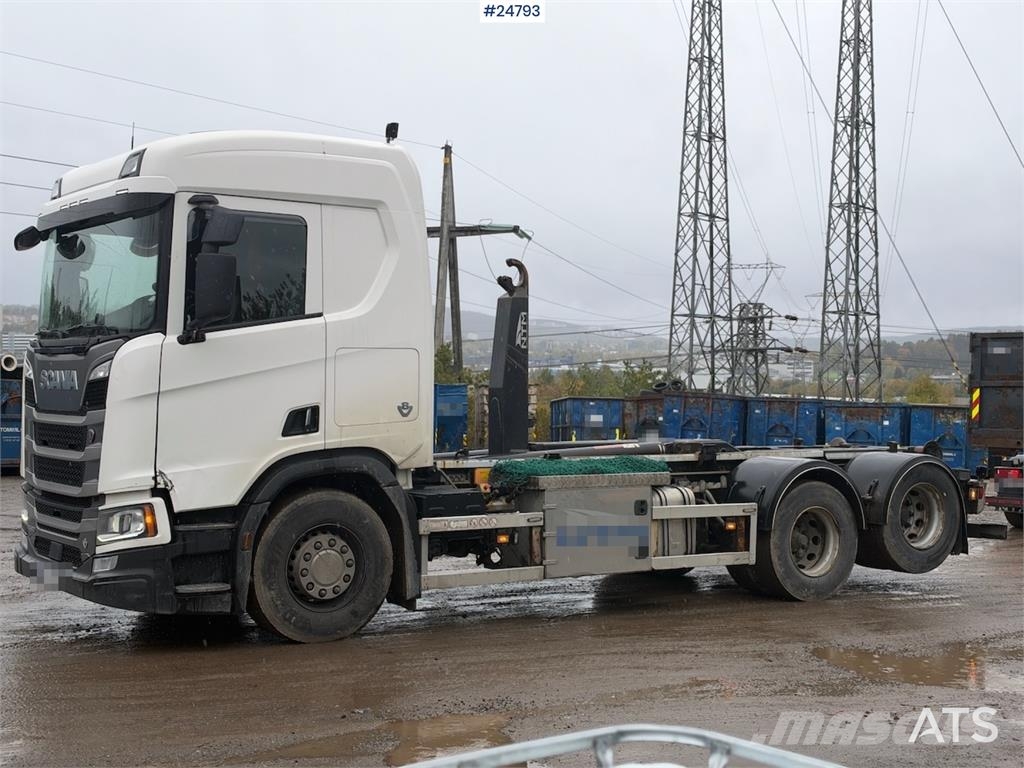 Scania R580 6x2 Hookloader – NTM bodywork アームロール